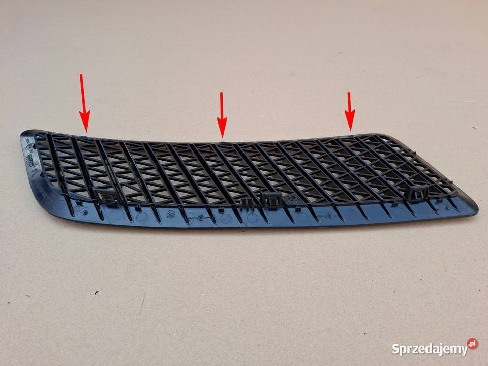 SPRINTER W906 KRATKA WLOT POWIETRZA MASKI LEWY Bieleń