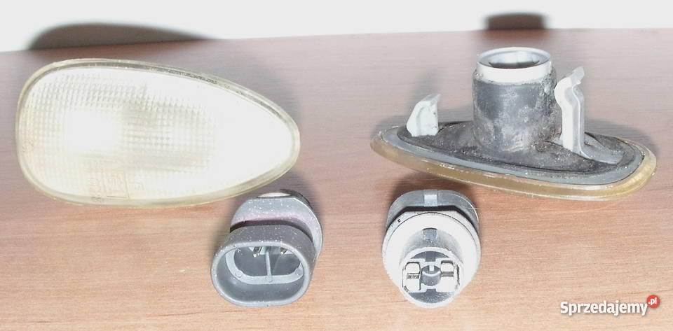 Migacz kierunkowskaz boczny FIAT BRAVO BRAVA 950 Rok produkcji 1998 Koszalin