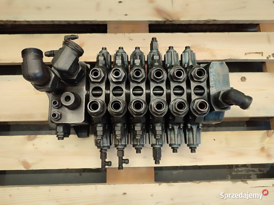 Rozdzielacz hydrauliczny 07260157 JCB 53595 Pozostałe Wilkowo sprzedam
