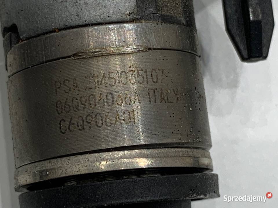 LISTWA WTRYSKOWA Z WTRYSKAMI VW ARTEON