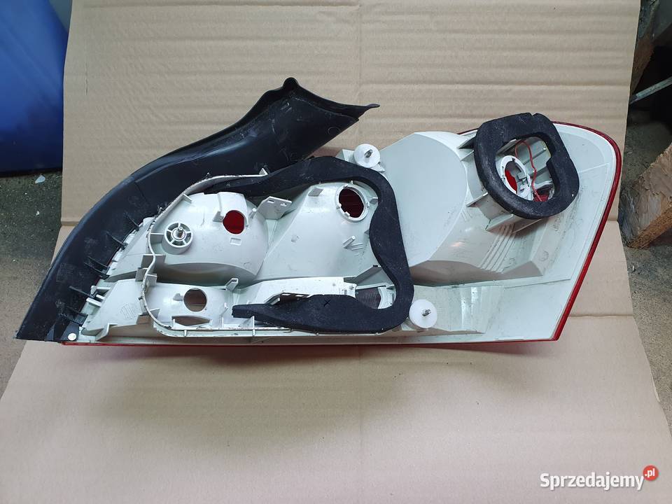 BMW E82 E88 COUPE LAMPA LEWA TYLNA LEWY TYŁ wielkopolskie