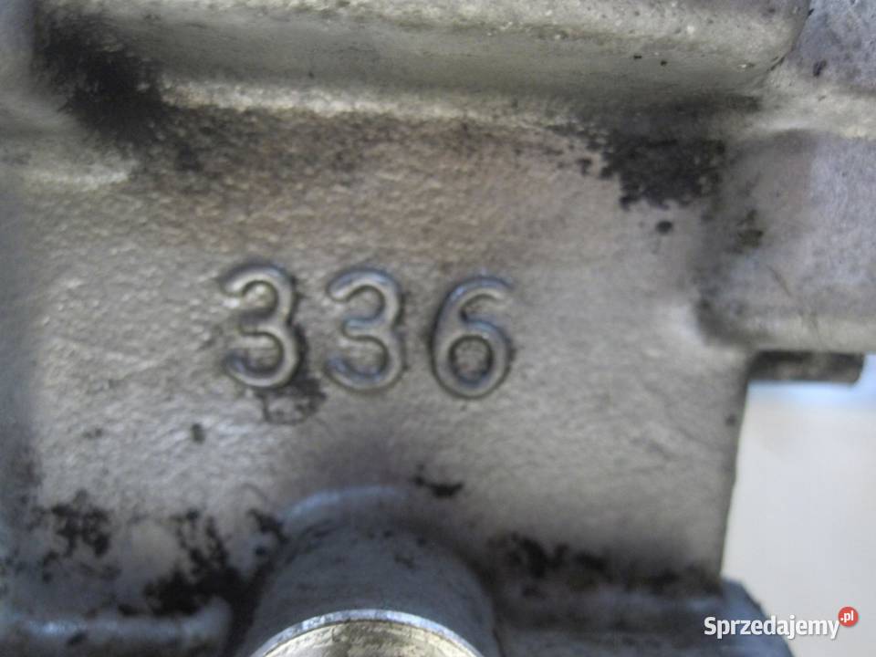 Kia CARENS 20 CRDI D4EA głowica kompletna osobowe świętokrzyskie