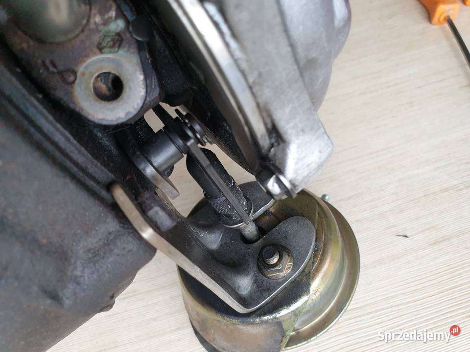 turbo sprężarka do silnika dci 22 nowa sprzedam