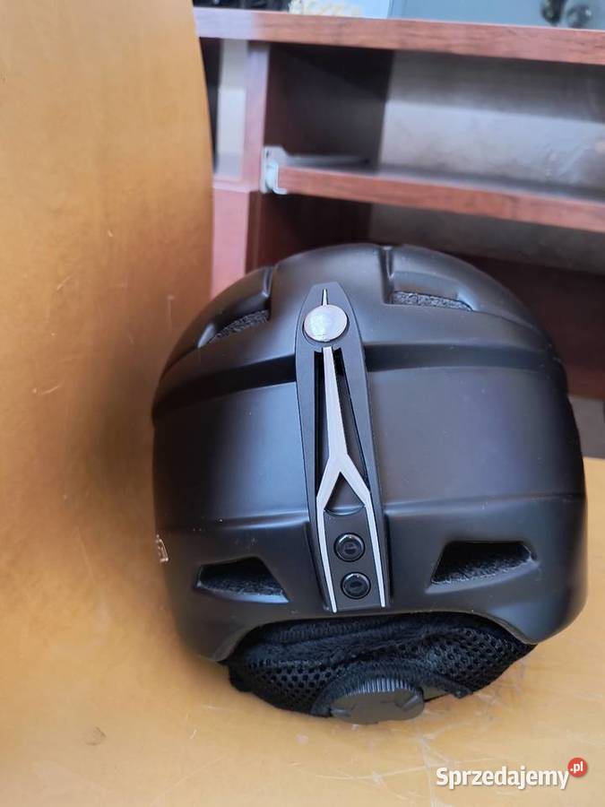 Narty buty narciarskie i kask Nowy Broniszew