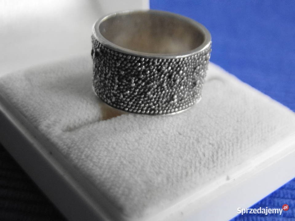 Ciekawy pierścionekobrączka srebro 925 Warszawa