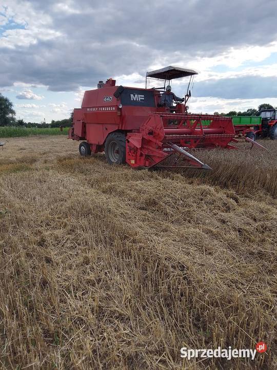 Kombajn Massey Ferguson 440