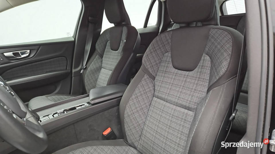Volvo V60 B Momentum Pro aut Z Polskiego Salonu bluetooth Warszawa sprzedam