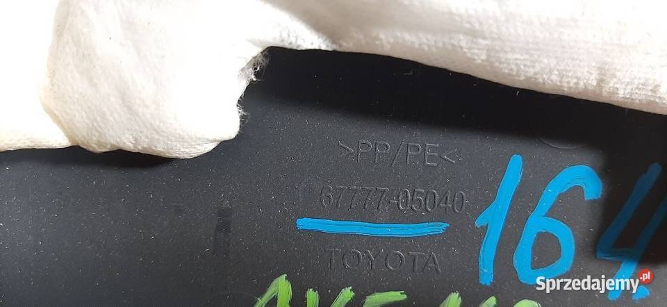 Boczek tapicerka prawy przód Toyota Avensis T27 Włoszczowa