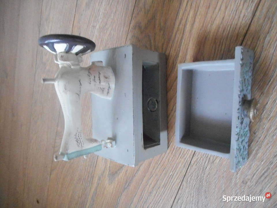 Maszyna do szycia dekoracja inny kolor Ciepielów