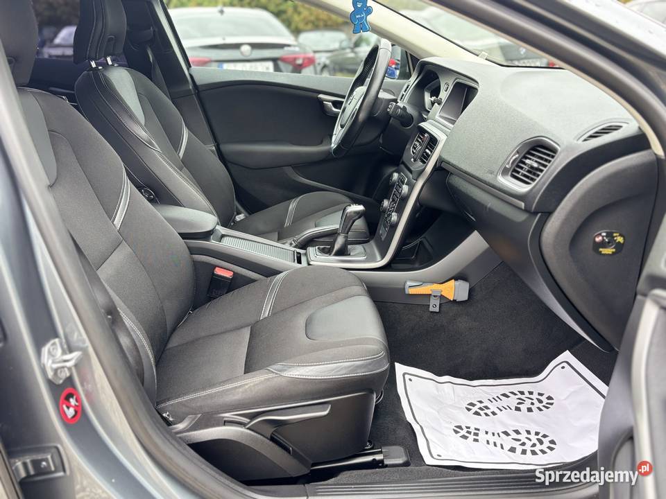 Volvo V40 z 2016r GWARANCJA elektrochrom. lusterka boczne śląskie Paniówki sprzedam