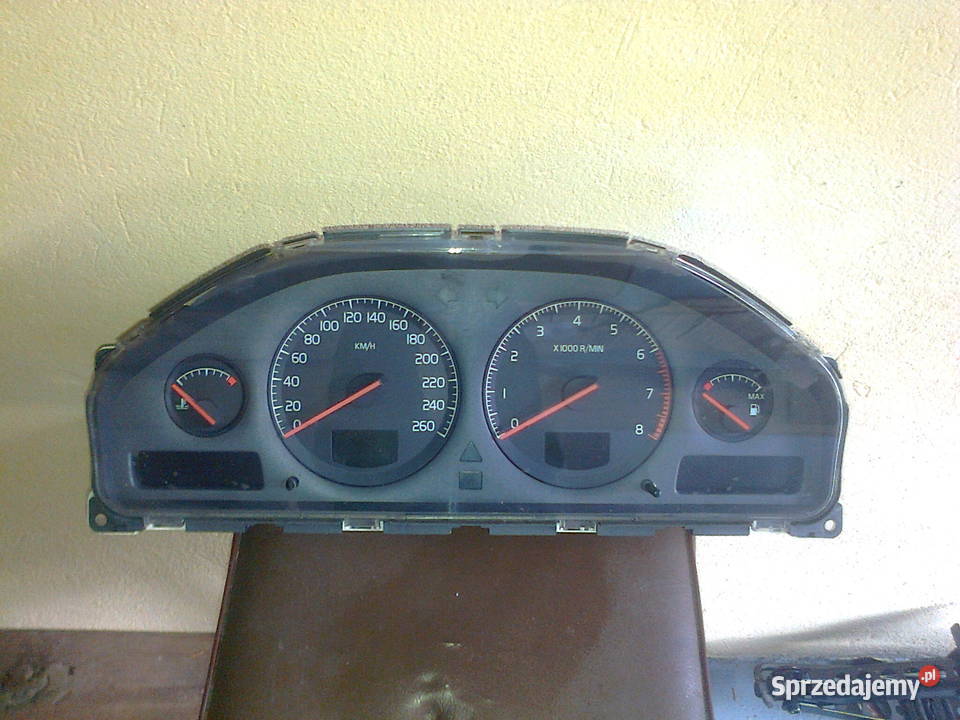 Zegary Licznik Volvo S60 benzyna 2001 sprzedam