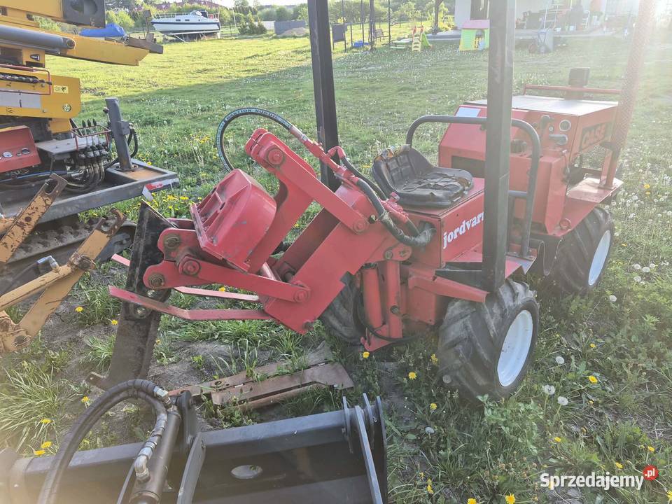 Pługoukładacz CASE MaxiSneaker C Ciechanów sprzedam