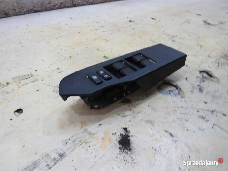 PRZEŁĄCZNIK SZYB AURIS II LIFT 16 D4D 8404002110 sprzedam