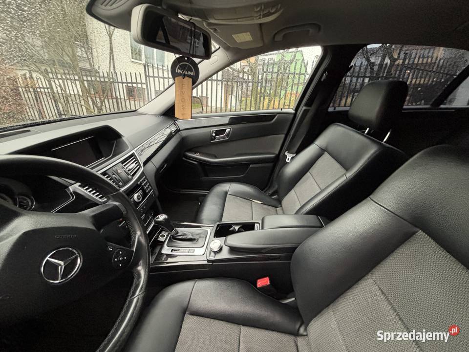 Mercedes w 212 2011r 22