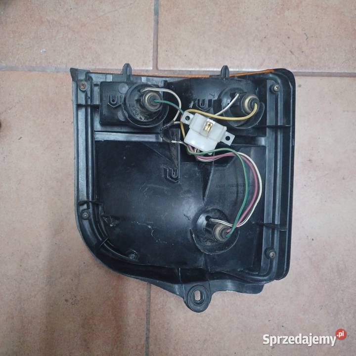 DAIHATSU Cuore L501 lampa prawy tyl osobowe Rakoniewice