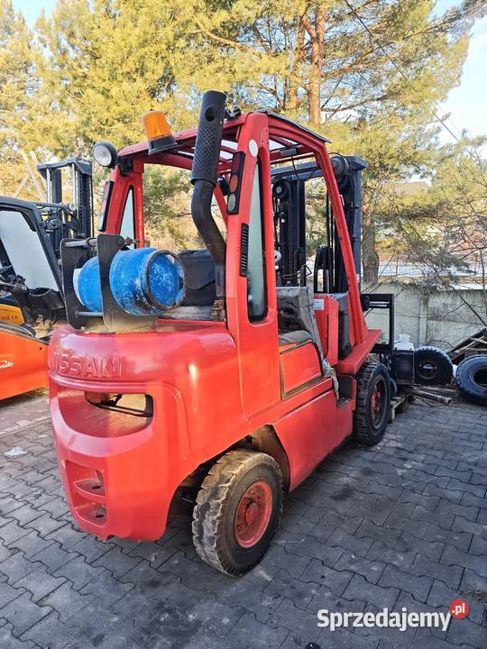 Wózek widłowy Nissan UD02A25PQ 2500 LPG Triplex Suchedniów