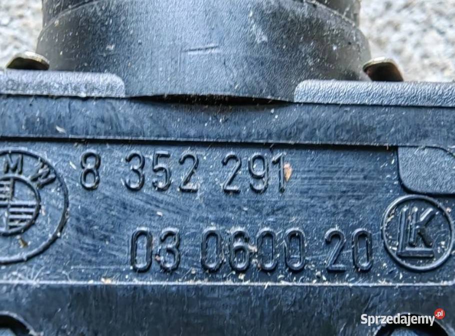 Przycisk pompowania fotela BMW E38 E39 śląskie