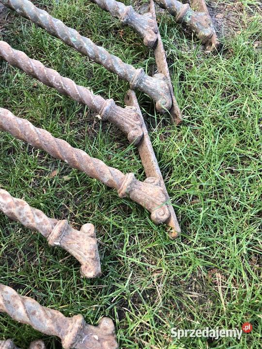 Żeliwne angielskie stare Wiktoriańskie tralki z Poznań