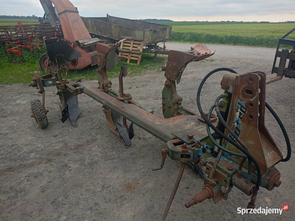 Pług obrotowy 3 skibowy