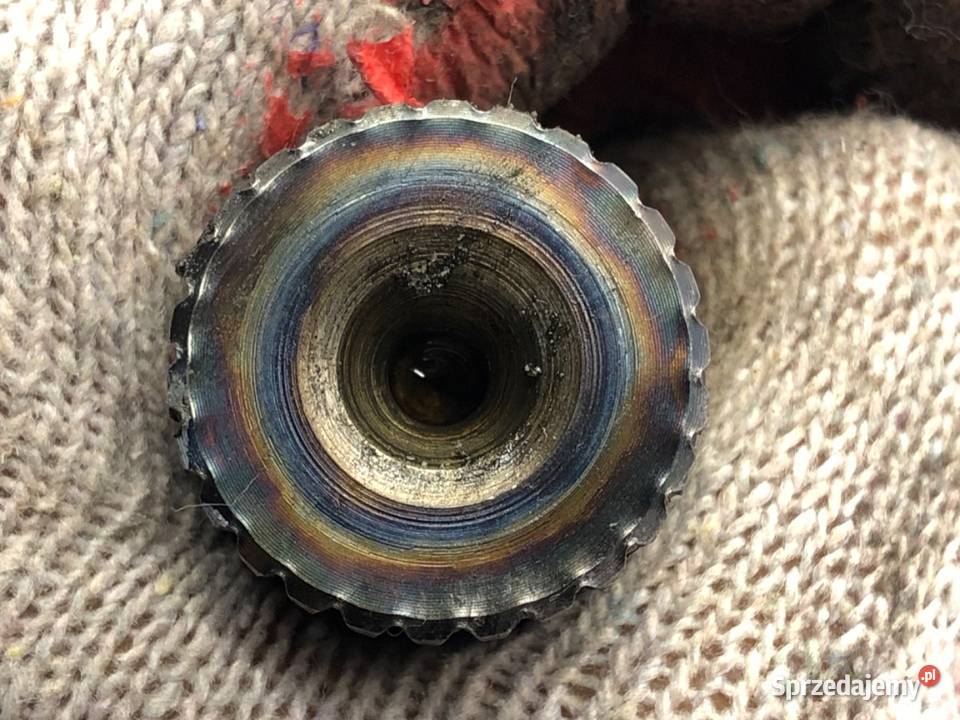 PÓŁOŚ PRAWY PRZÓD RENAULT CLIO III 12 75 0514 osobowe