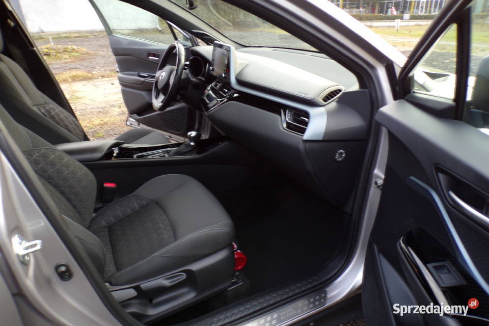Toyota CHR 18 Hybrid 98 Super Ładny Stan Samochody osobowe Piła