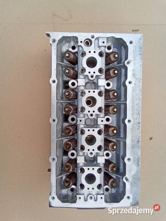 Głowica silnika skoda VW golf seat 14 16V Głowno