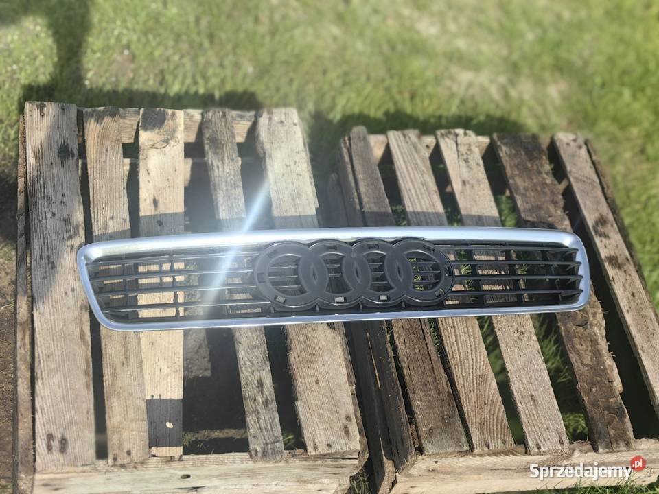 Grill przedni A4 b5 chrom Inczew