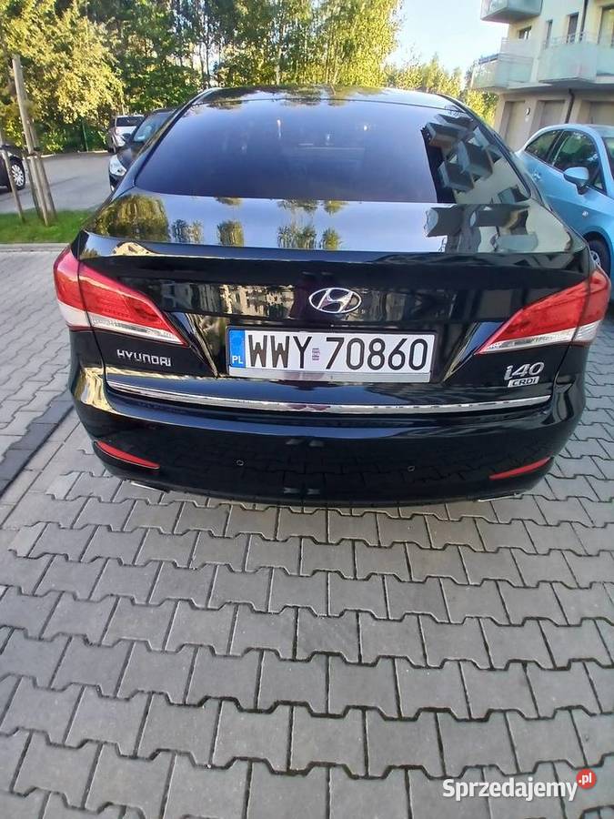 Hyundai i 40 czarna perła sedan