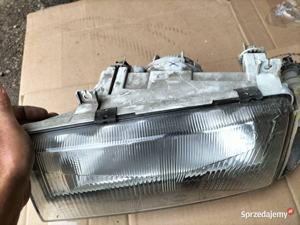 LAMPA PRZÓD PRZEDNIA LEWA REFLEKTOR Skoda osobowe lubelskie Kamień-Kolonia