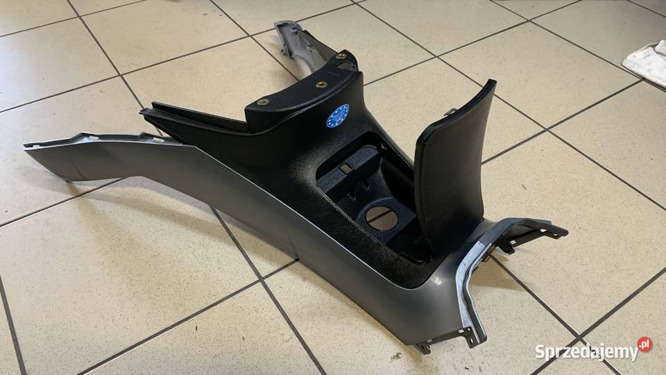 Tunel środek wypełnienie Piaggio MP3 125 Elementy nadwozia sprzedam