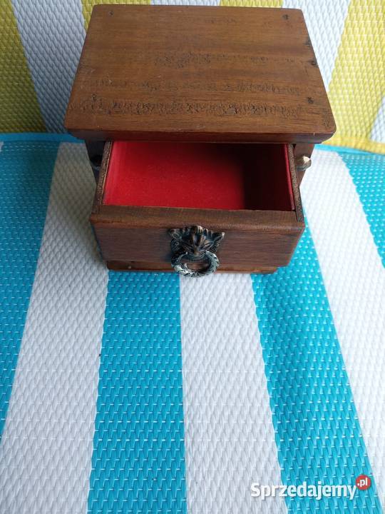 Pudełko sprzedam Borówno