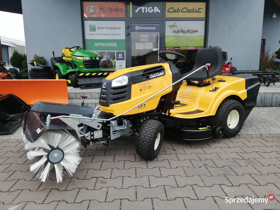 Najtańszy nowy traktor ogrodowy z zamiatarką Cub Spalinowe Kobiele Wielkie sprzedam