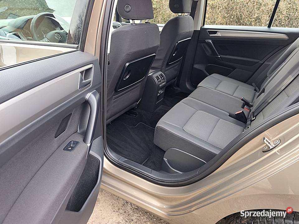 16 diesel 110 Navi Radar Parctronik pt Oryginał Rok produkcji 2015 Lubartów