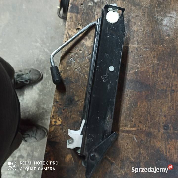 Lewarek skoda audi vw Pozostałe Błaszki