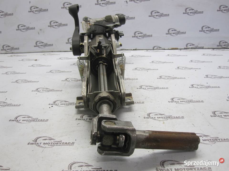 Zderzak przód stan na załączonych zdjęciach do Kielce sprzedam