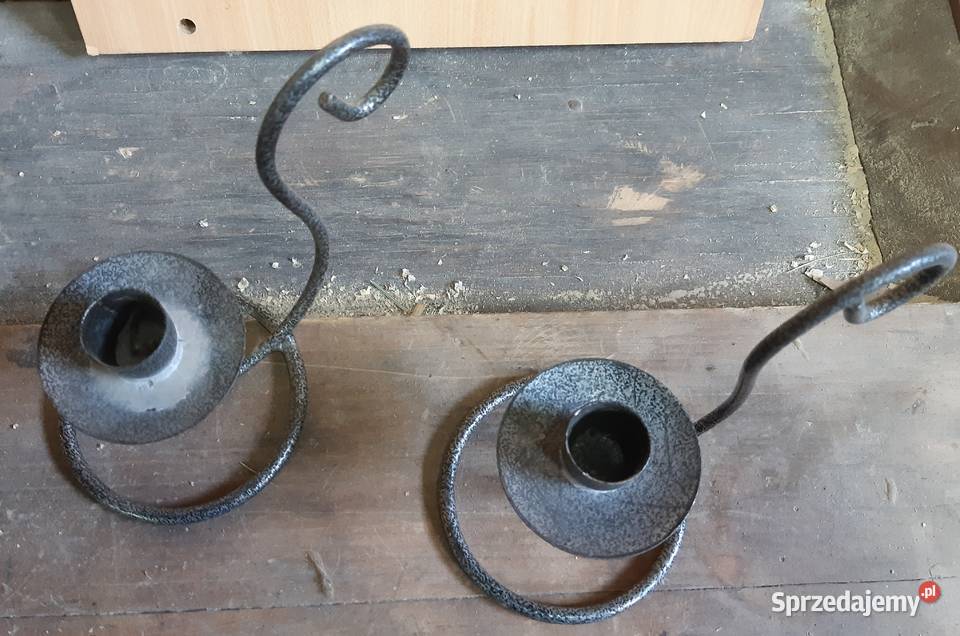 Stojaki na wino i świeczniki z drutu Czachówek