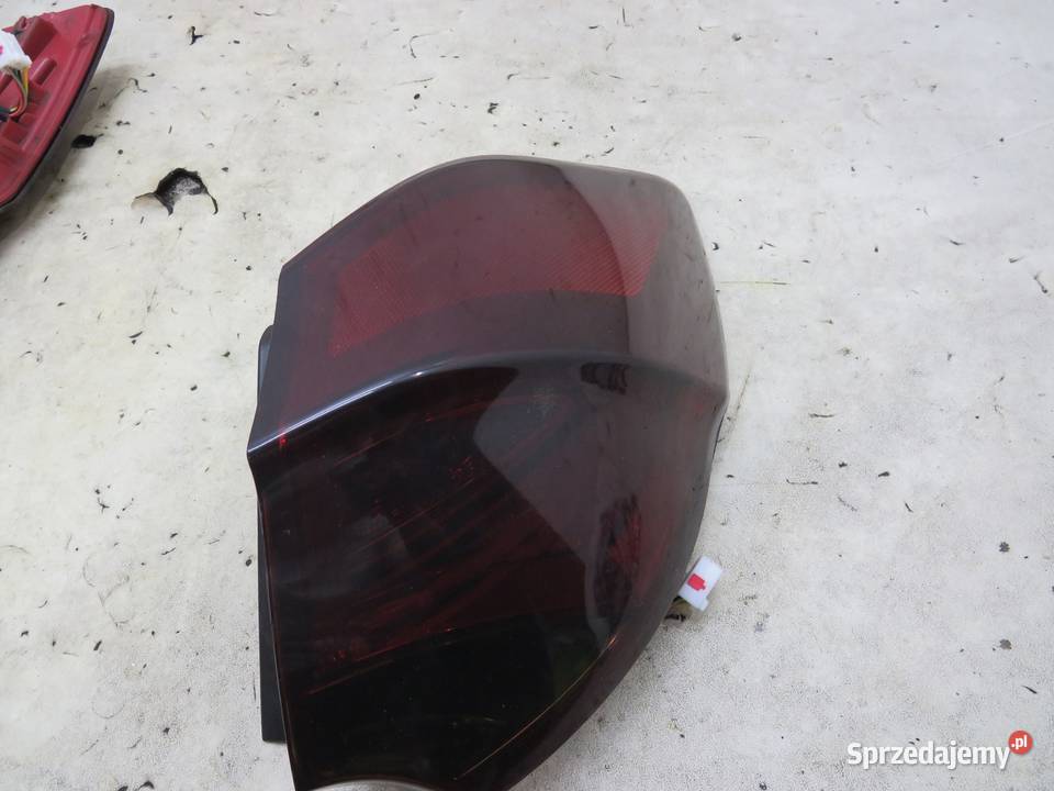 LAMPA PRAWA TYLNA TYŁ HB KIA CEED II 92402A20