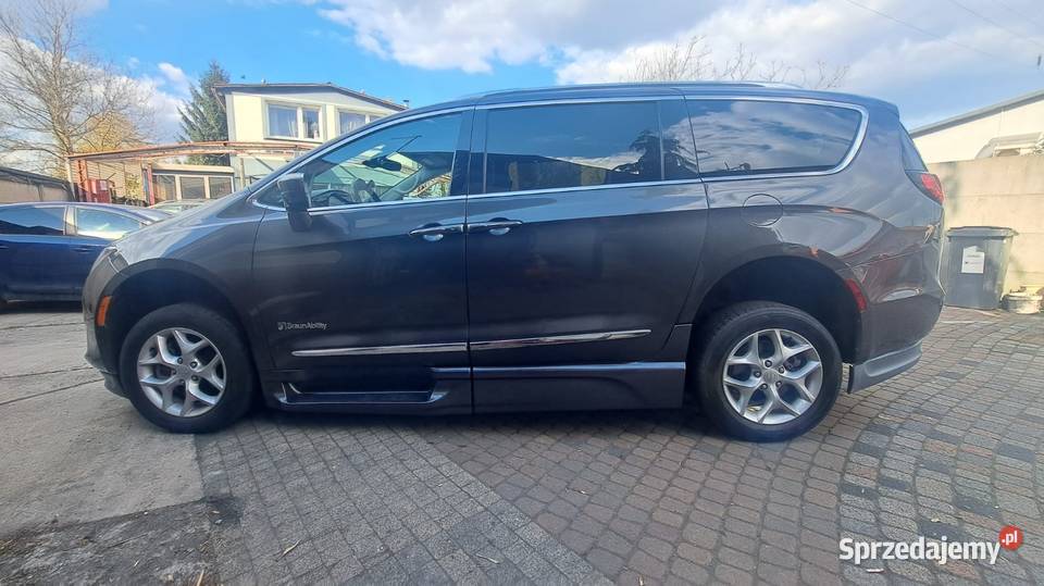 Chrysler Pacifica Touring L Plus Braunability Częstochowa