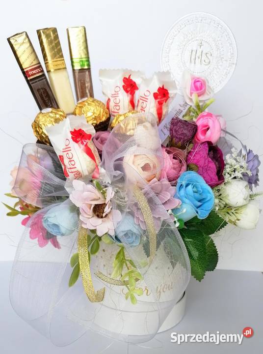 Flower box urodziny ferrero róże Dzień Matki Komunia słodki urodziny