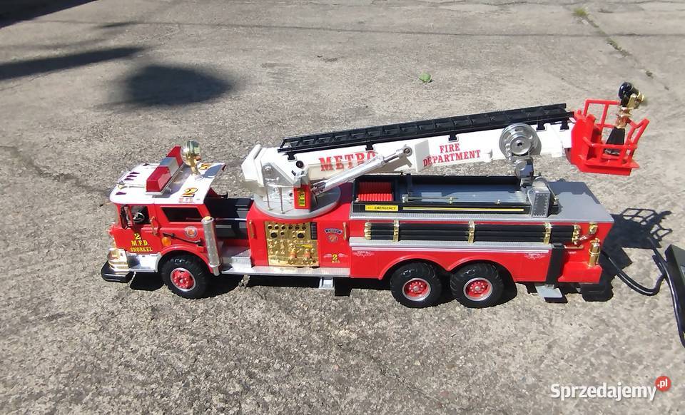 Wóz strażacki duży vintage z 1988 roku