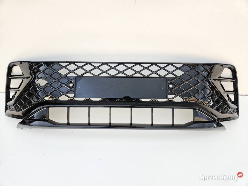 VW TIGUAN 3 III RLINE KRATKA ŚRODKOWA ZDERZAKA osobowe Części samochodowe Międzychód