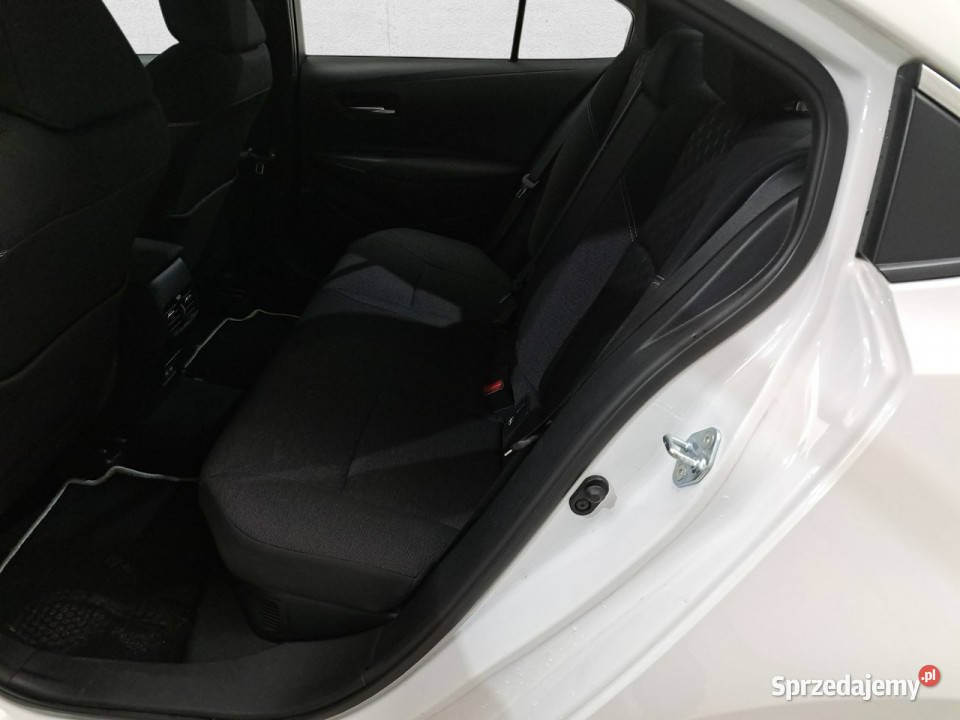 Toyota Corolla Seria E16 2012 biały dolnośląskie Komorniki sprzedam