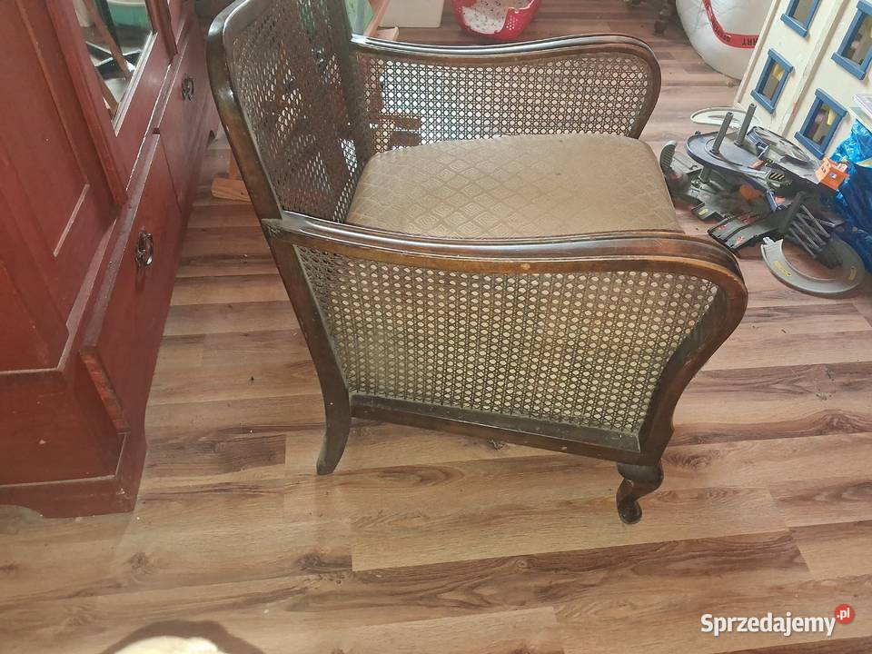 ZABYTKOWA SOFA Z DWOMA FOTELAMI WIKLINOWO
