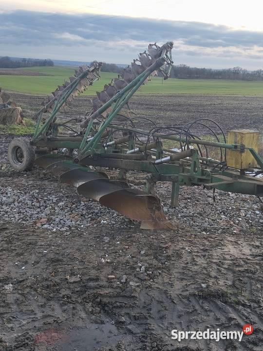 Pług PHX 5 z wałami doprawiającymi Trzeciewnica