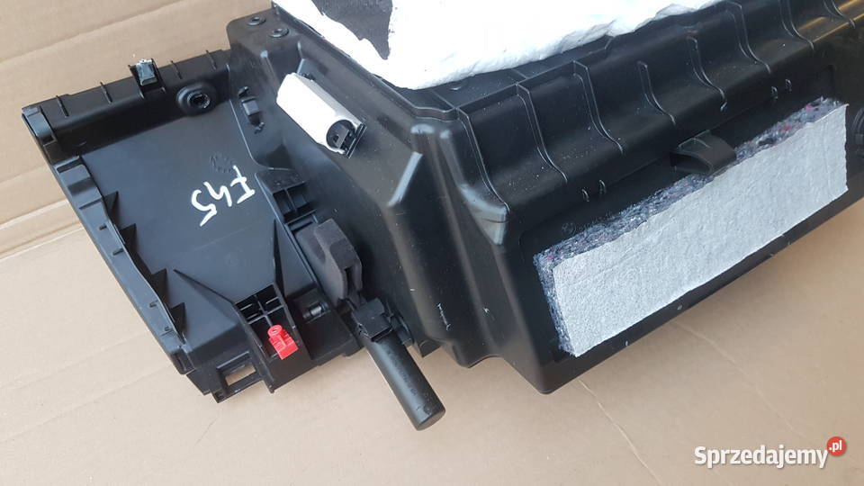 BMW 218d seria 2 F45 Active Tourer schowek prawy Legnica