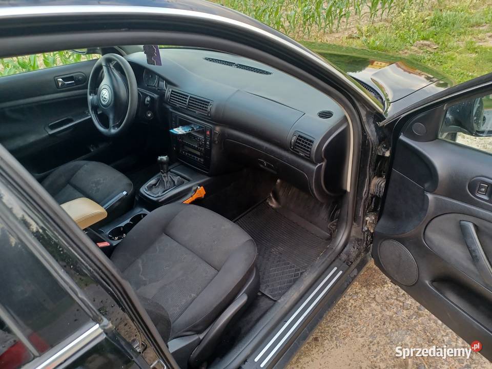 Passat B5 lift Gaz sprawna Klima elektryczne szyby Volkswagen Ostrowiec Świętokrzyski sprzedam