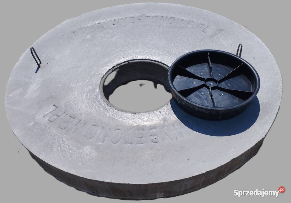 Pokrywa betonowa 105 otwór na pompę z deklem Parszów