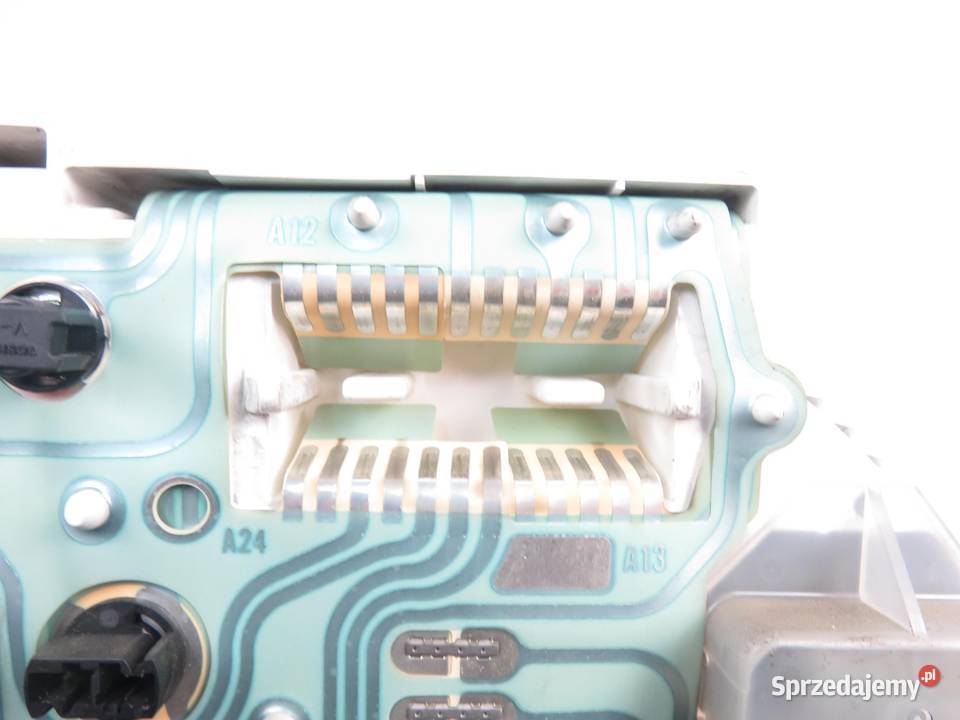 LICZNIK VOLVO V40 I 18 30858334 Liczniki i zegary małopolskie sprzedam