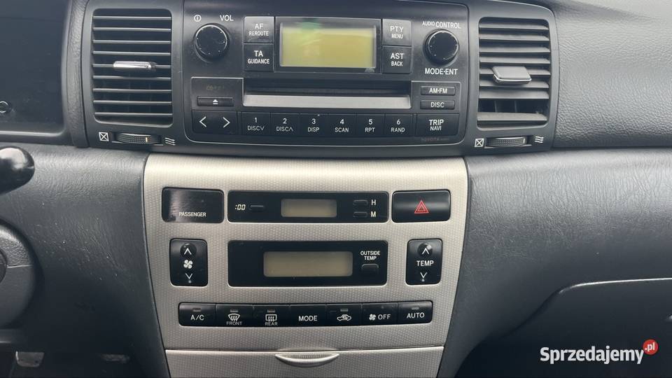 Toyota corolla w super stanie welurowa tapicerka