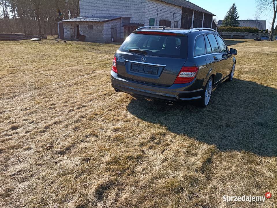 Mercedes W204 C300 AMG pakiet uszkodzony Kluki